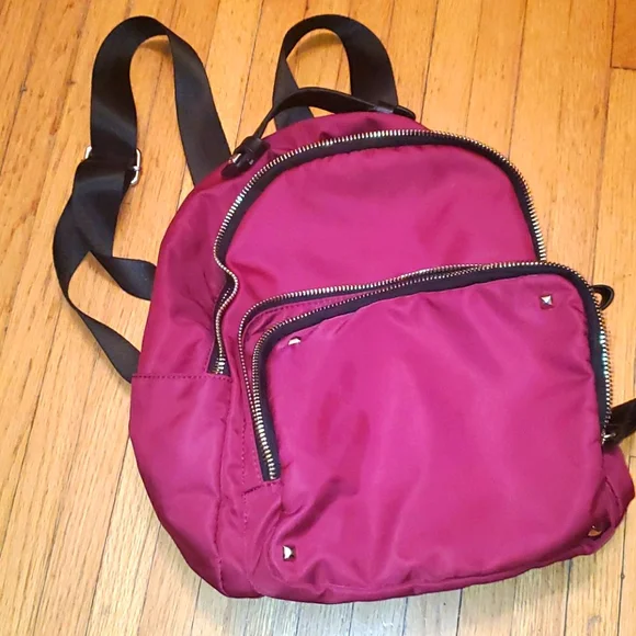 Backpack ๐ - Picture 1 of 12